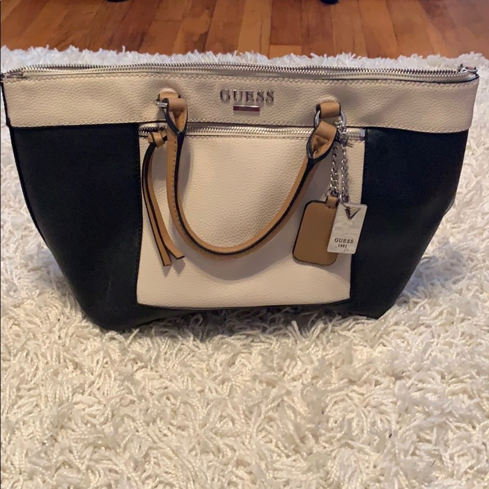 Guess Shoulder Bag